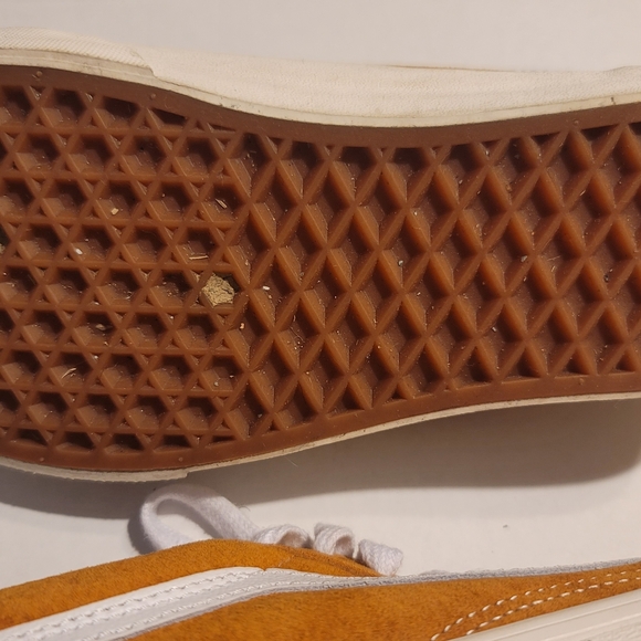 Old Skool Vans in Amber Suede-Size 7.5 Women's/6.0 Men's - Picture 6 of 11
